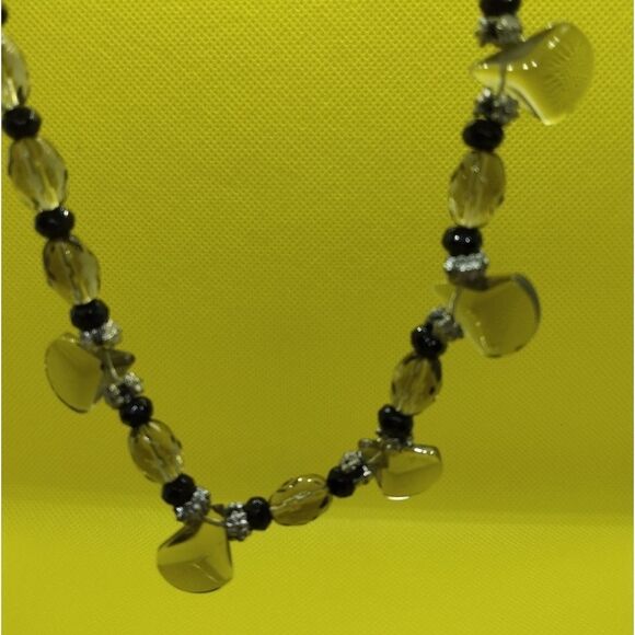 Crystal drop faceted crystal necklace - Picture 2 of 4